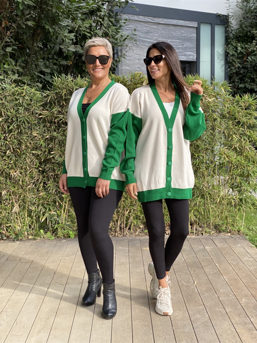 Yeşil Şerit Detaylı Düğmeli Kadın Hırka