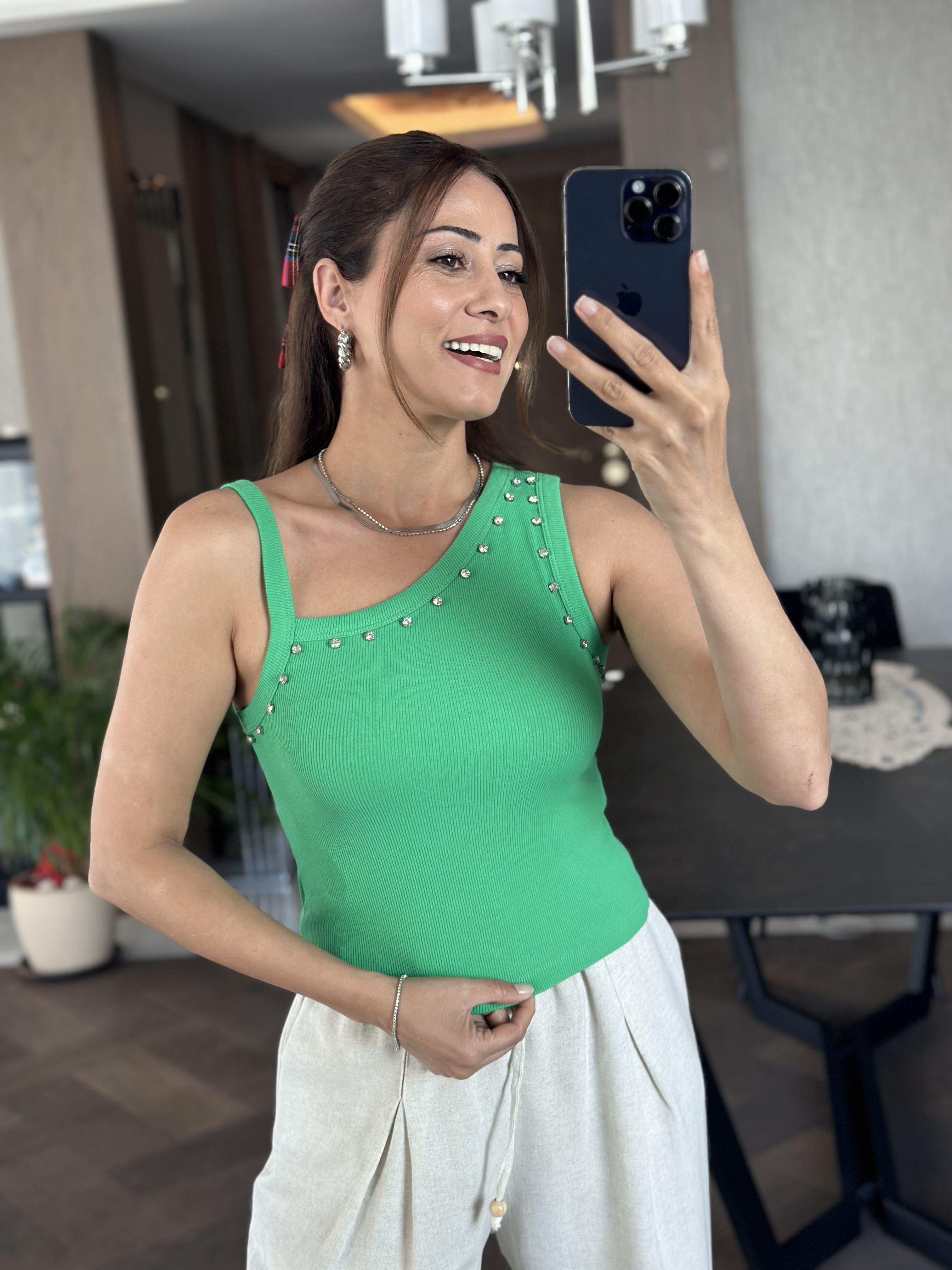 Yeşil Tek Omzu Kalın Biyeli Önü Taşlı Kadın Body