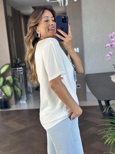  Beyaz Jean Fiyonklu Taşlı Kısa Kol Kadın T-Shirt