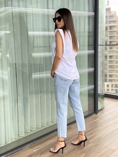  Beyaz Vatka Görünümlü T-Shirt