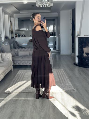 Acı Kahve Bluzlu Piliseli Midi Boy Kadın İkili Elbise