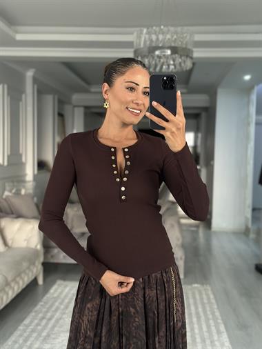 Acı Kahve Karol Patlı Çıtçıtlı Uzun Kollu Kadın Body