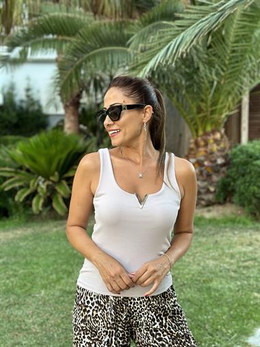 Açık Lila Askılı Yakası Gold V Demirli Kaşkorse Kadın Body