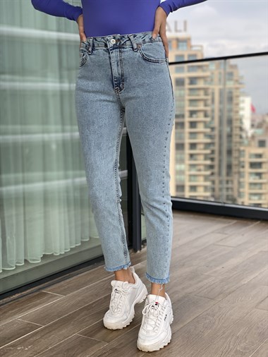 Açık Mavi Kar Yıkamalı Boy Fit Jean