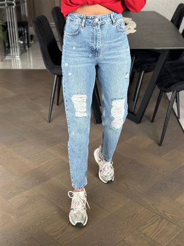 Açık Mavi Karol Yırtık Detay Mom Fit Kadın Jean