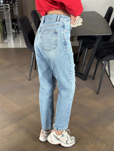 Açık Mavi Karol Yırtık Detay Mom Fit Kadın Jean