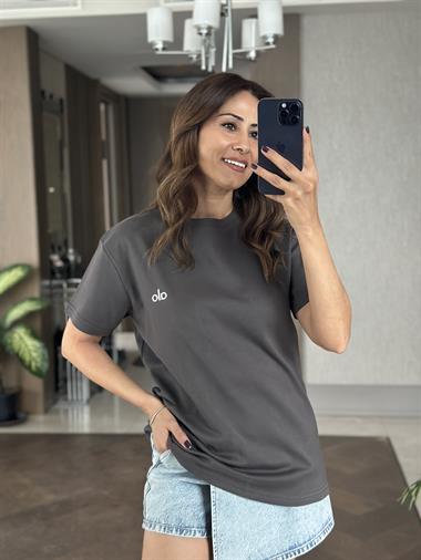 Antrasit Bisiklet Yaka Logolu Basic Kadın T-Shirt