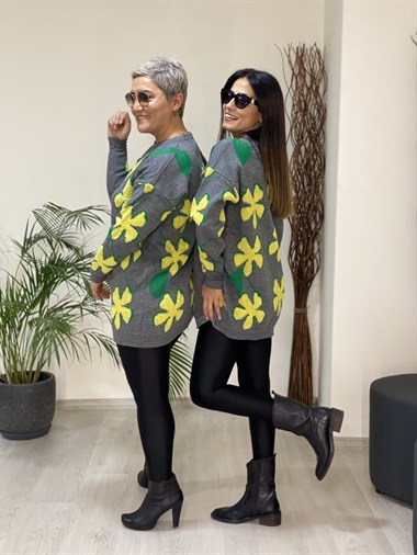 Sarı Papatya Kabartmalı Bisklet Yaka Triko Kadın Kazak