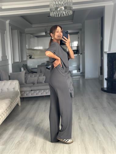 Antrasit İthal Kumaş T-Shirt Cepsiz Pantolon Kadın İkili Takımı