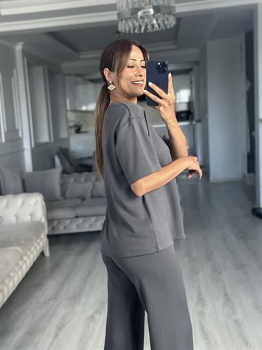 Antrasit İthal Kumaş T-Shirt Cepsiz Pantolon Kadın İkili Takımı