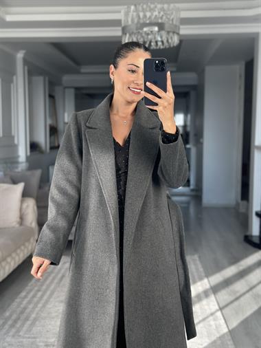 Antrasit Kesik Yaka Kuşaklı Kadın Yünlü Kaşe Kaban