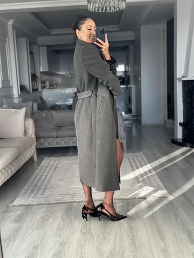 Antrasit Kesik Yaka Kuşaklı Kadın Yünlü Kaşe Kaban