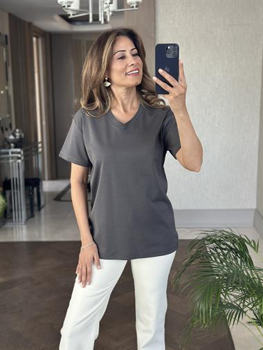 Antrasit V Yaka MD Model Kadın T-Shirt