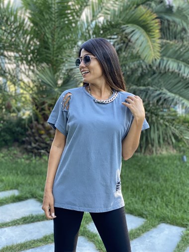 Antrasit Zincir Detay Yırtıklı Kadın T-Shirt