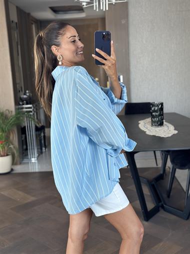 Bebe Mavi Çizgili Oversize Tek Cepli Kadın Gömlek