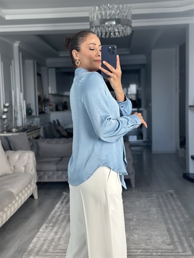 Bebe Mavi Şal Yaka Önü Broşlu Kadın Gömlek