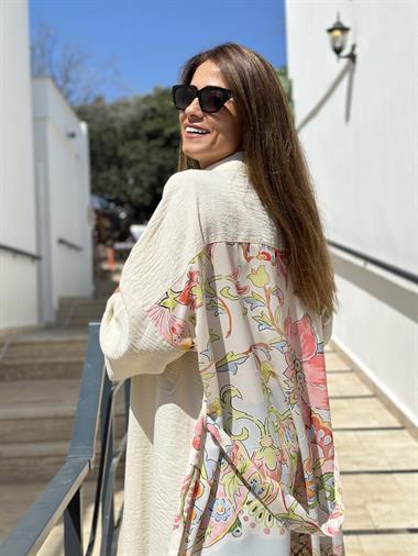 Bej Arkası Çiçek Desenli Kuşaklı Düğmeli Kadın Kimono