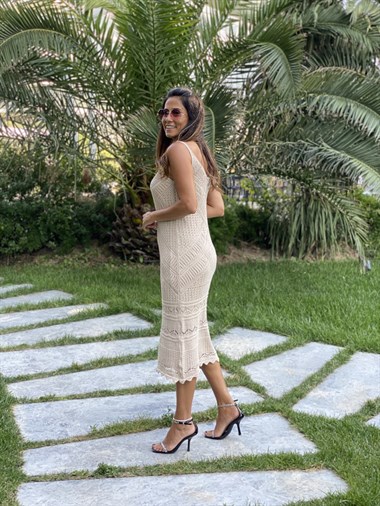 Bej Askılı Ajur Desenli Triko Kadın Elbise