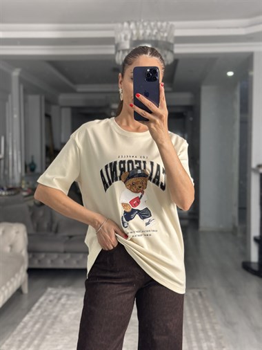 Bej Ayıcık Nakışlı Bisiklet Yaka Kadın T-Shirt