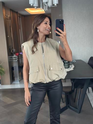 Bej Balon Model Sıfır Kol Fermuarlı Kadın Yelek