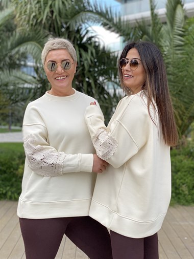 Bej Bisiklet Yaka Kolu Örgü Dantelli Kadın Sweatshirt