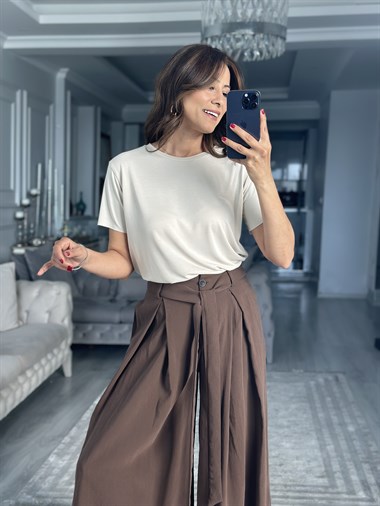 Bej Bisiklet Yaka Modal Kadın T-Shirt