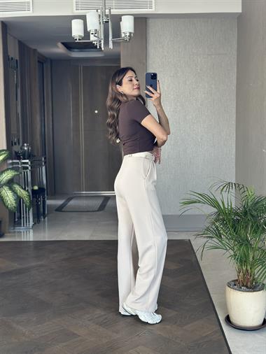 Bej Çift Pileli Kemerli Likralı Krep Kadın Pantolon