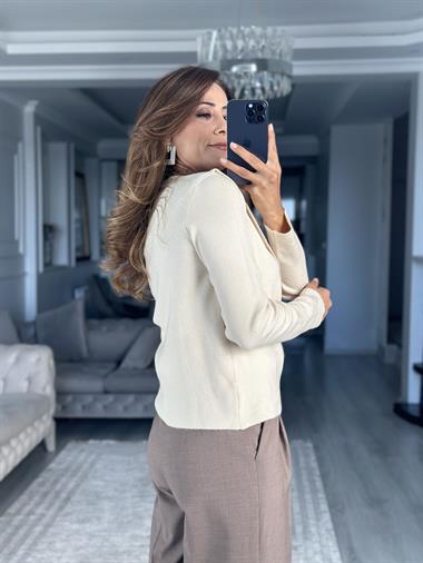 Bej Degaje Yaka Vatkalı Kadın Triko Kazak