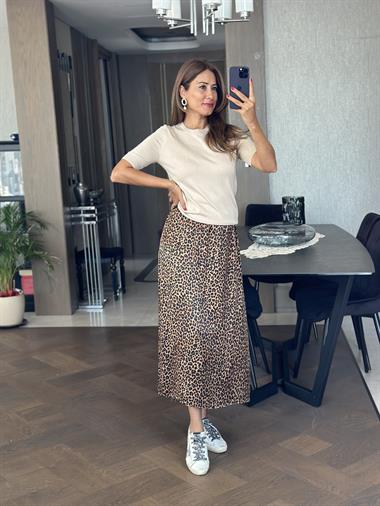 Bej Dlvn Arkası Düğmeli Kısa Kol Merserize Kadın Bluz