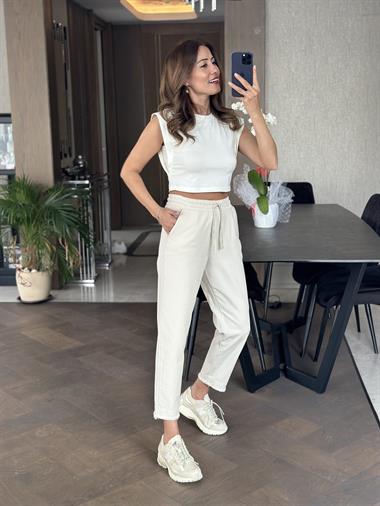 Bej Gabardin Beli Lastikli Ve Bağcıklı Cepli Kadın Pantolon