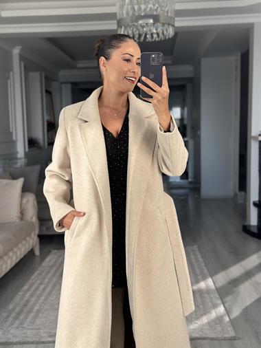 Bej Kesik Yaka Kuşaklı Kadın Yünlü Kaşe Kaban