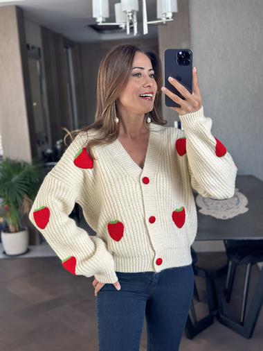 Bej Kırmızı Çilek Desen Düğmeli Kadın Hırka