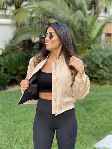 Bej Kısa Cepleri Çıtçıtlı Bomber Kadın  Mont