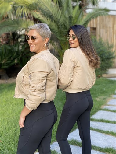 Bej Kısa Cepleri Çıtçıtlı Bomber Kadın  Mont