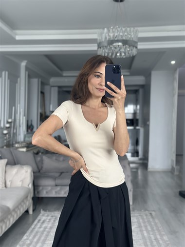 Bej Kısa Kol Gold V Demirli Kaşkorse Kadın Body