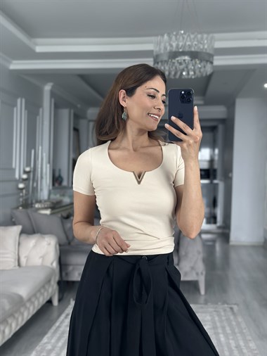 Bej Kısa Kol Gold V Demirli Kaşkorse Kadın Body