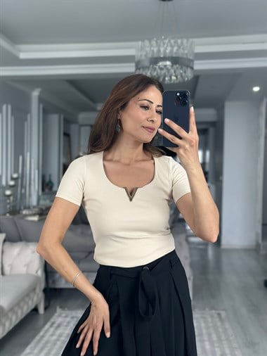 Bej Kısa Kol Gold V Demirli Kaşkorse Kadın Body