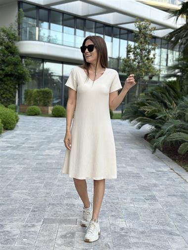 Bej Kısa Kol V Yaka Gofre Kadın Elbise