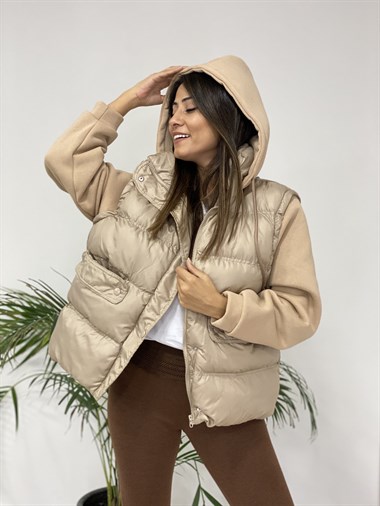 Bej Kolları Ve Kapüşonu Sweat Detay Şişme Kadın Mont