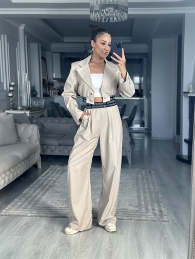 Bej Never Lastik Detaylı Crop Blazer Kadın Ceket