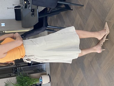 Bej Önü Düğmeli Midi Boy Tensel Etek