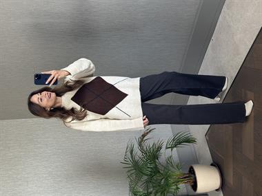 Bej Önü Tek Baklava Desen Kadın Triko Kazak