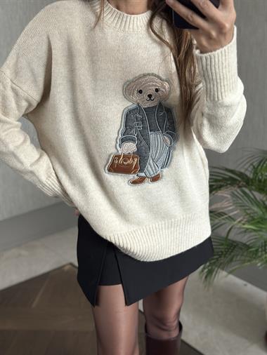 Bej RL Model Bisiklet Yaka Önü Ayıcık Nakışlı Kadın Triko Kazak