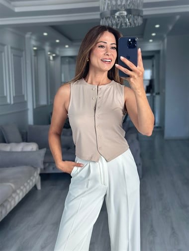 Bej Sıfır Kol Düğmeli Kadın Yelek Bluz