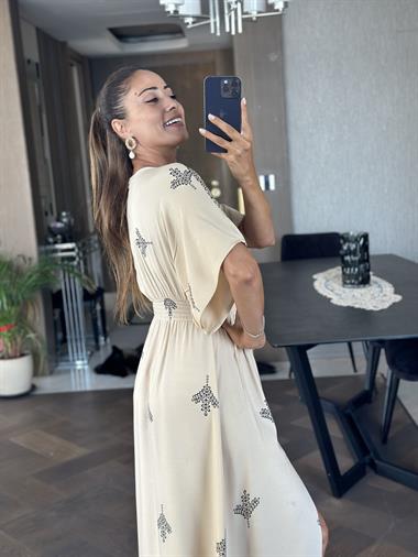 Bej Siyah Desenli Beli Lastikli Önü Yırtmaçlı Midi Boy Viskon Kadın Elbise 