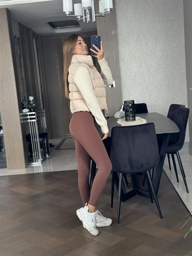 Bej Triko Kollu Beli Ayarlanabilir Lastikli Kadın Şişme Mont