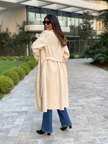 Bej Uzun Kuşaklı Kaşe Kadın Kaban