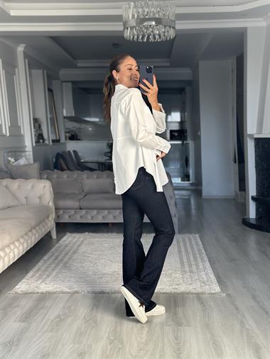 Beyaz Arkası Yırtmaçlı Dikiş Detay Poplin Kadın Gömlek