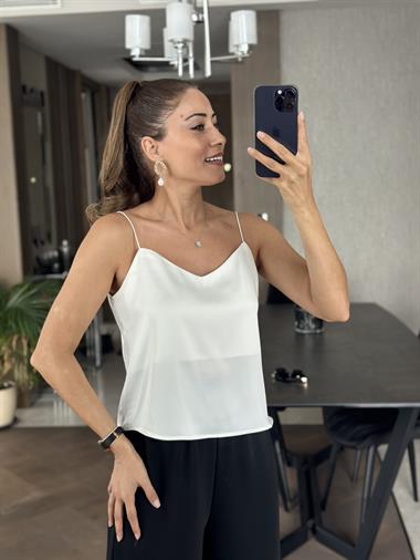 Beyaz Askıları Lastik Saten Kadın Bluz