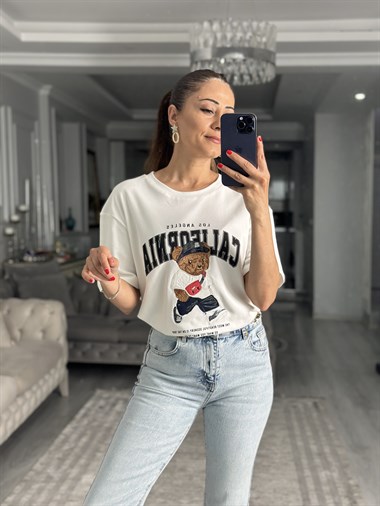 Beyaz Ayıcık Nakışlı Bisiklet Yaka Kadın T-Shirt